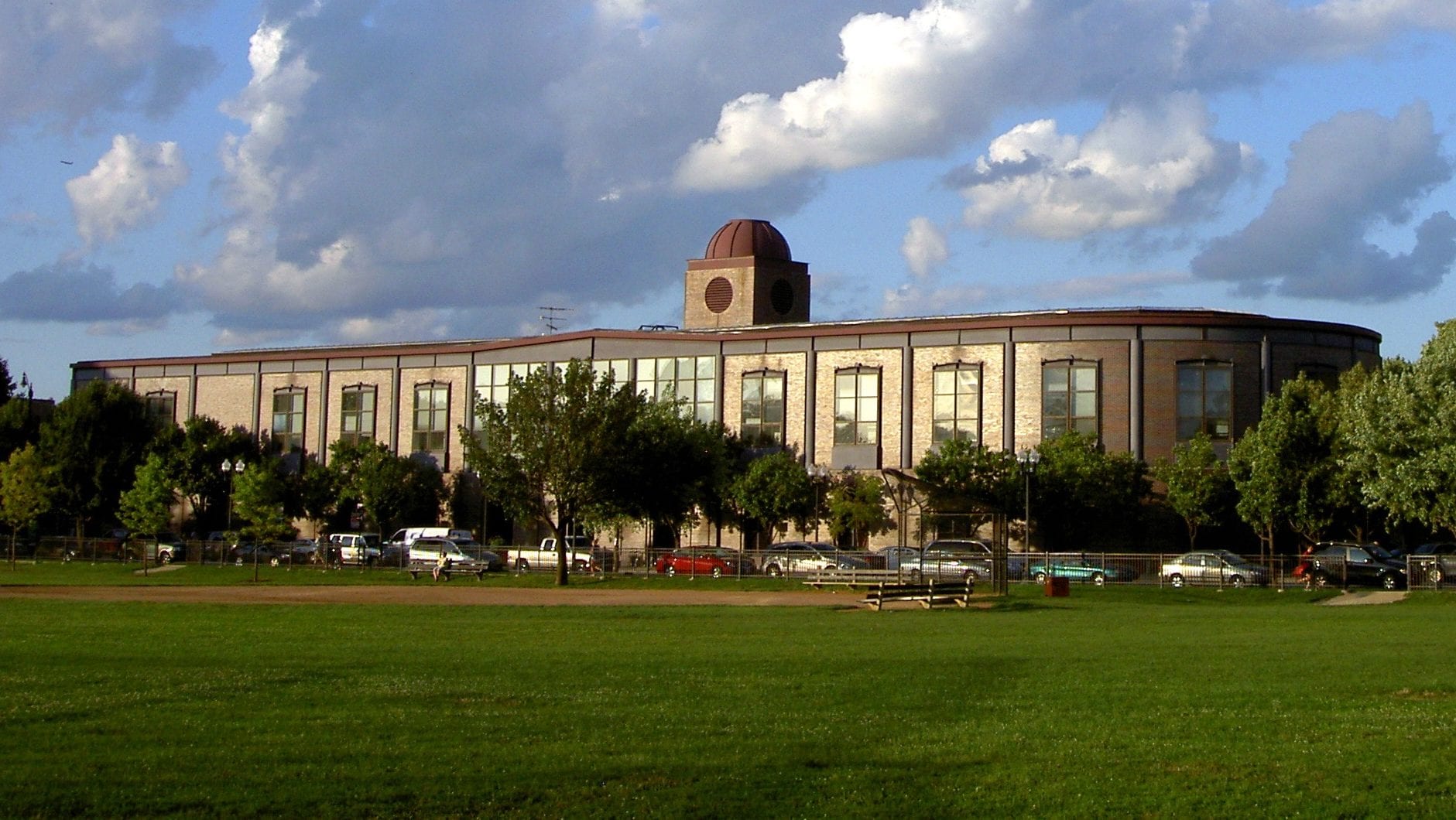 A photo of the exterior of Conrad Sulzer Regional Library in Lincoln Square